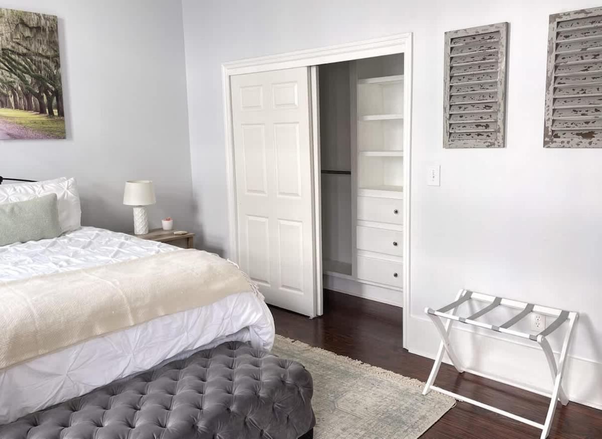 Bee On Broughton - Astonishing Downtown Sav Apartment