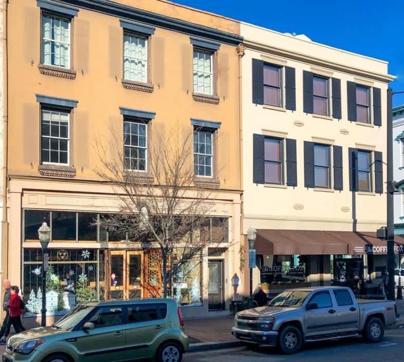 Bee On Broughton - Astonishing Downtown Sav Apartment *