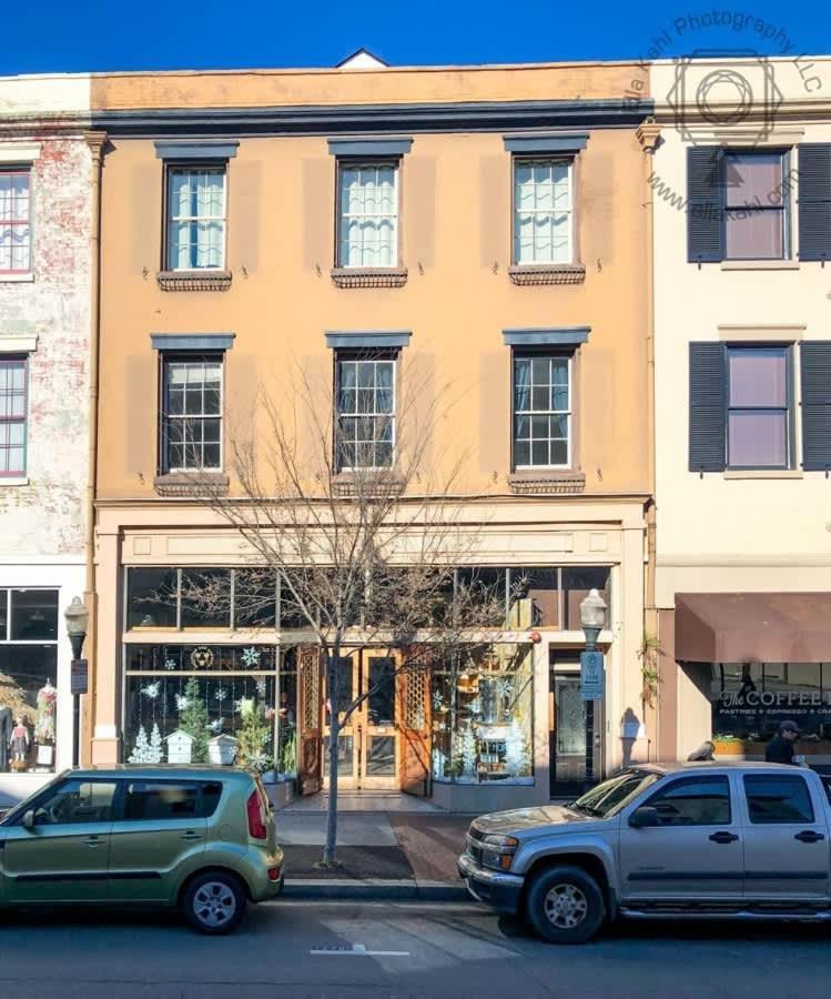 Bee On Broughton - Astonishing Downtown Sav Apartment