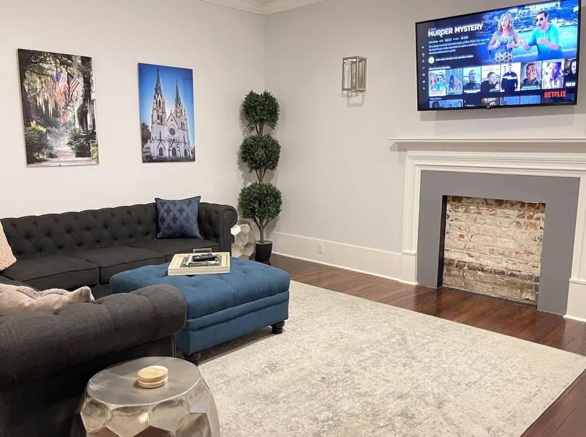Apartment Bee On Broughton - Astonishing Downtown Sav