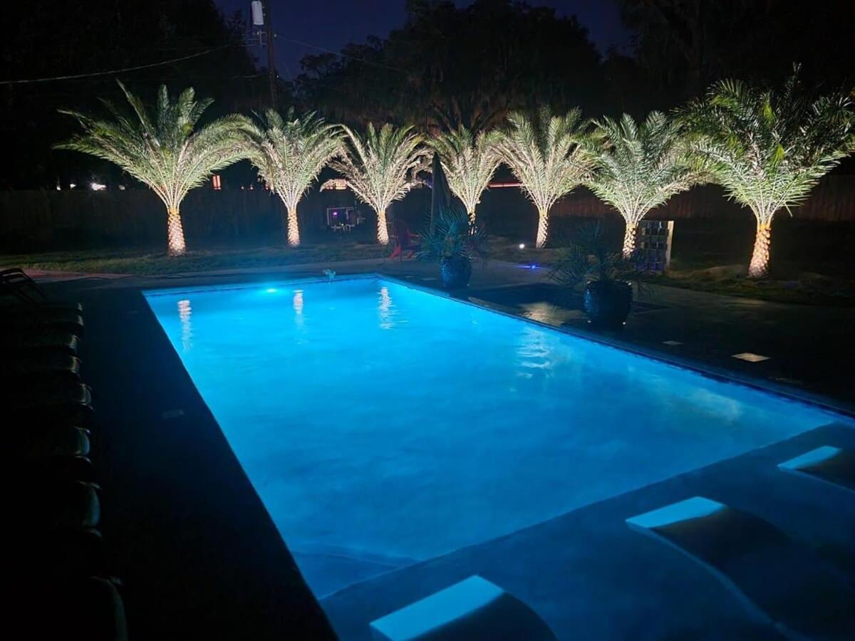 Holiday home Spacious Retreat With Pool - 15 Min To Downtown *