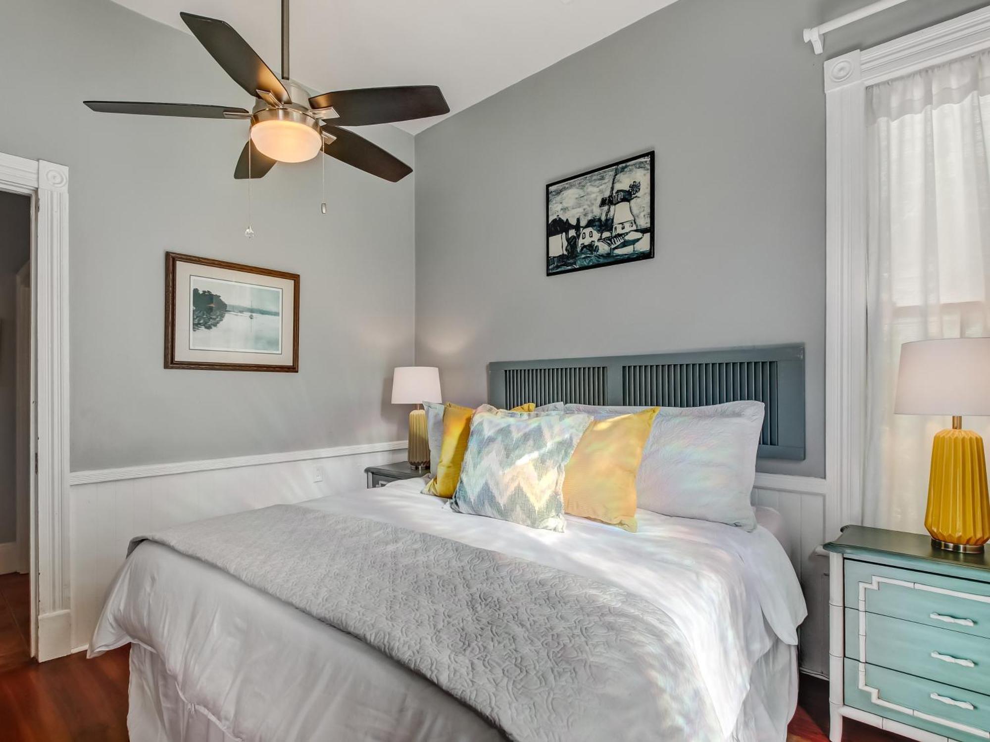 Holiday home Cute Thomas Square Monthly Heated Pool Access By Southern Belle 1388 Savannah