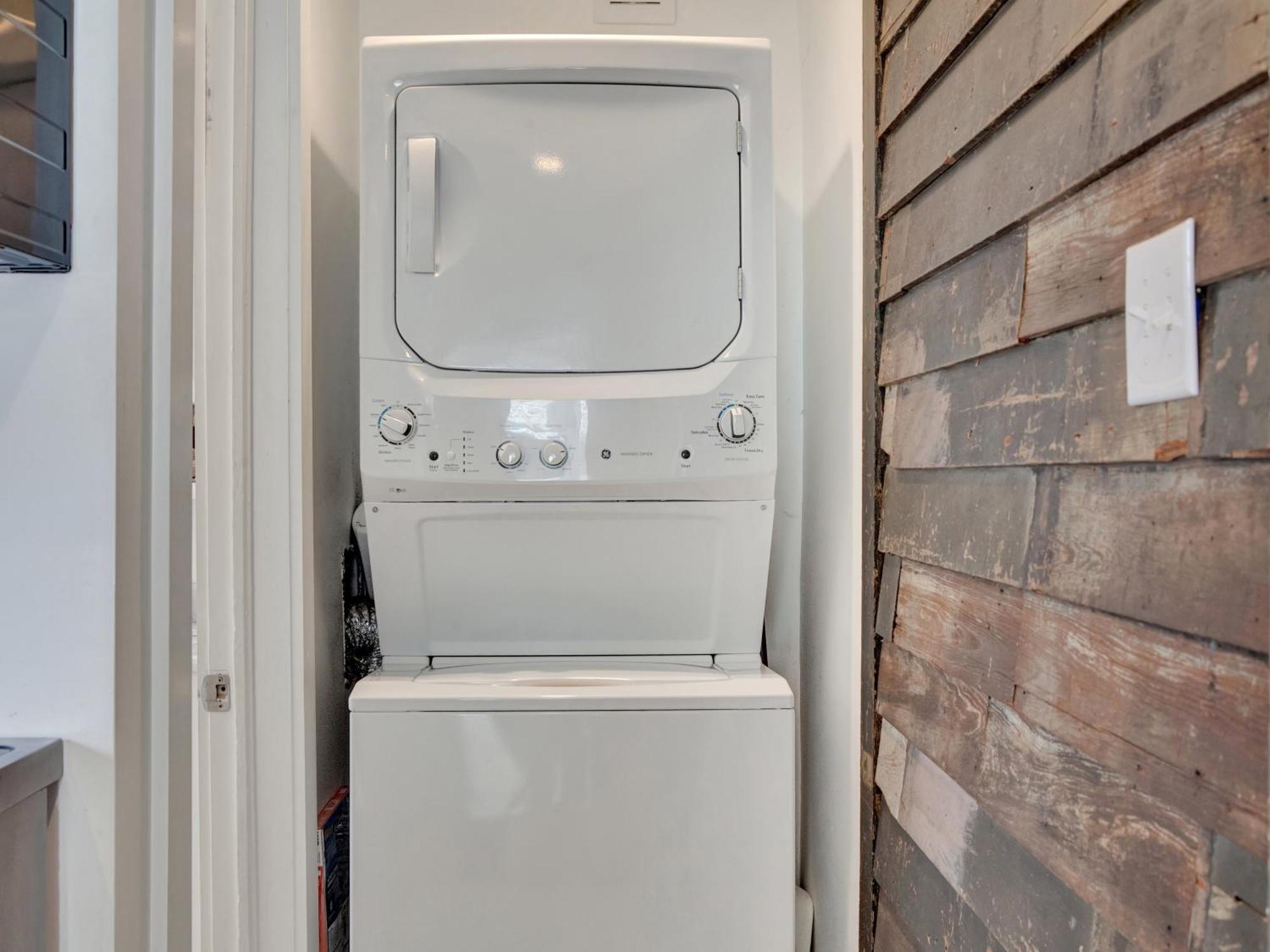 Cozy Near Forsyth Park Monthly Heated Pool Access By Southern Belle 1391