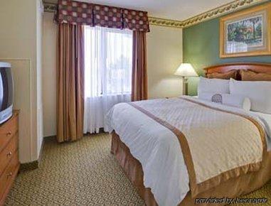 Hyatt Place Airport Hotel