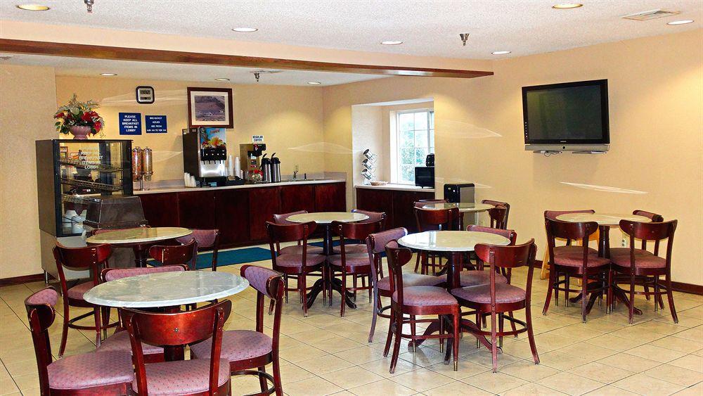 Microtel & By Wyndham Savannah/pooler Hotel 3*