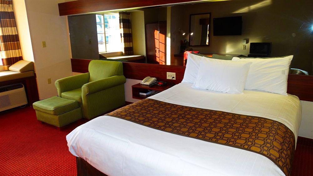 Microtel & By Wyndham Savannah/pooler Hotel 3*
