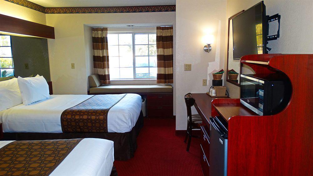 Microtel & By Wyndham Savannah/pooler 3*