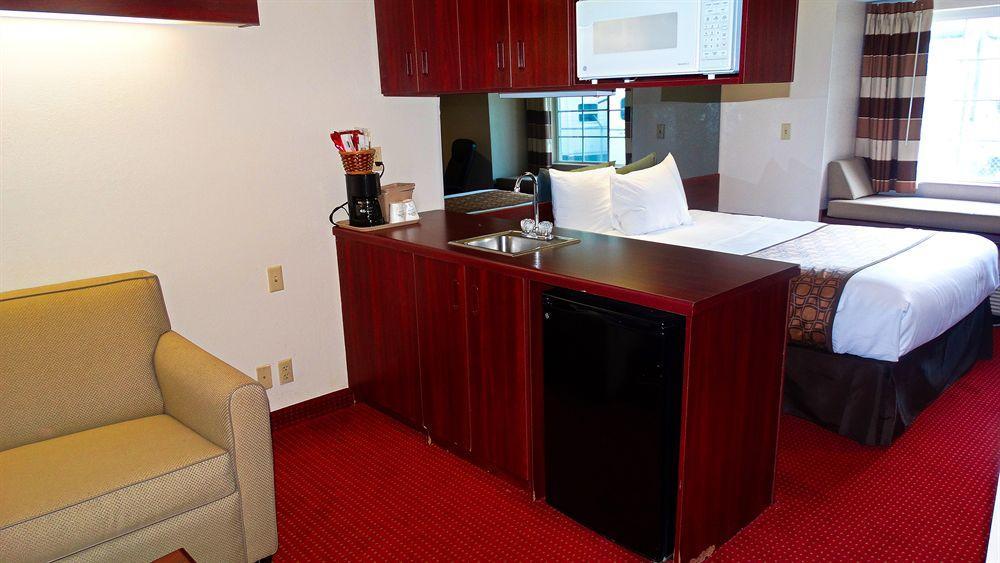 Microtel & By Wyndham Savannah/pooler 3* Savannah