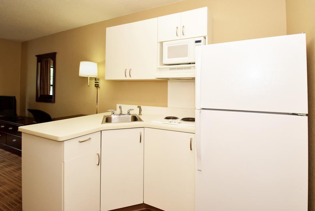 Extended America - - Midtown Hotel