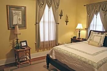 Palm 2* Savannah
