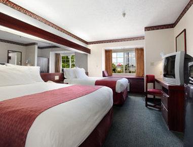 Microtel & By Wyndham Savannah/pooler Hotel 3*