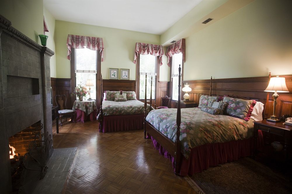 Forsyth Park Bed & Breakfast 4*