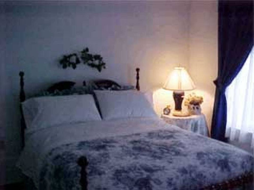 The Confederate House 3*