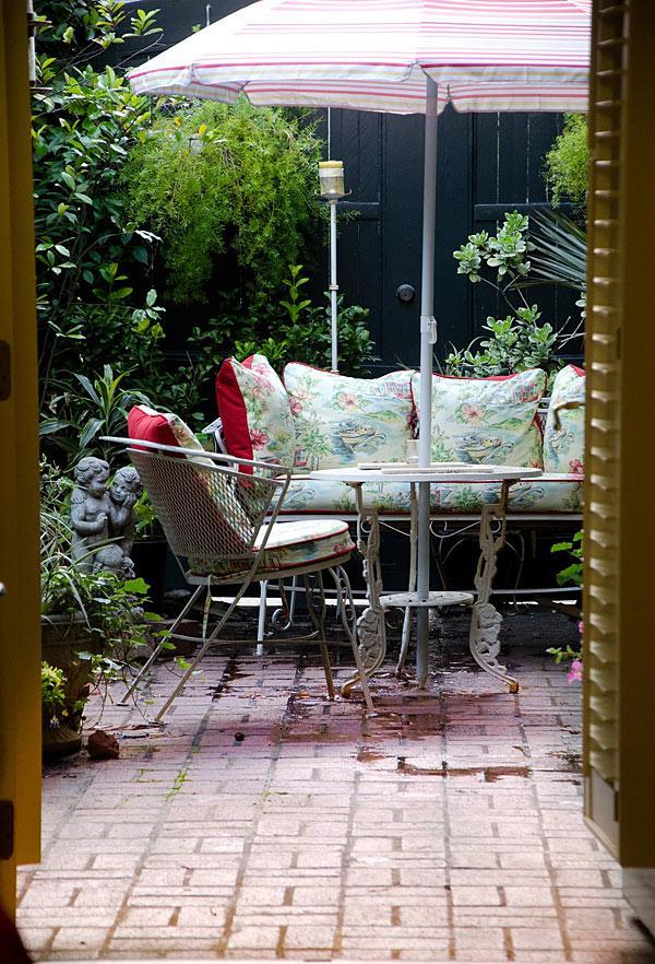 Bed & Breakfast Armstrong Inns