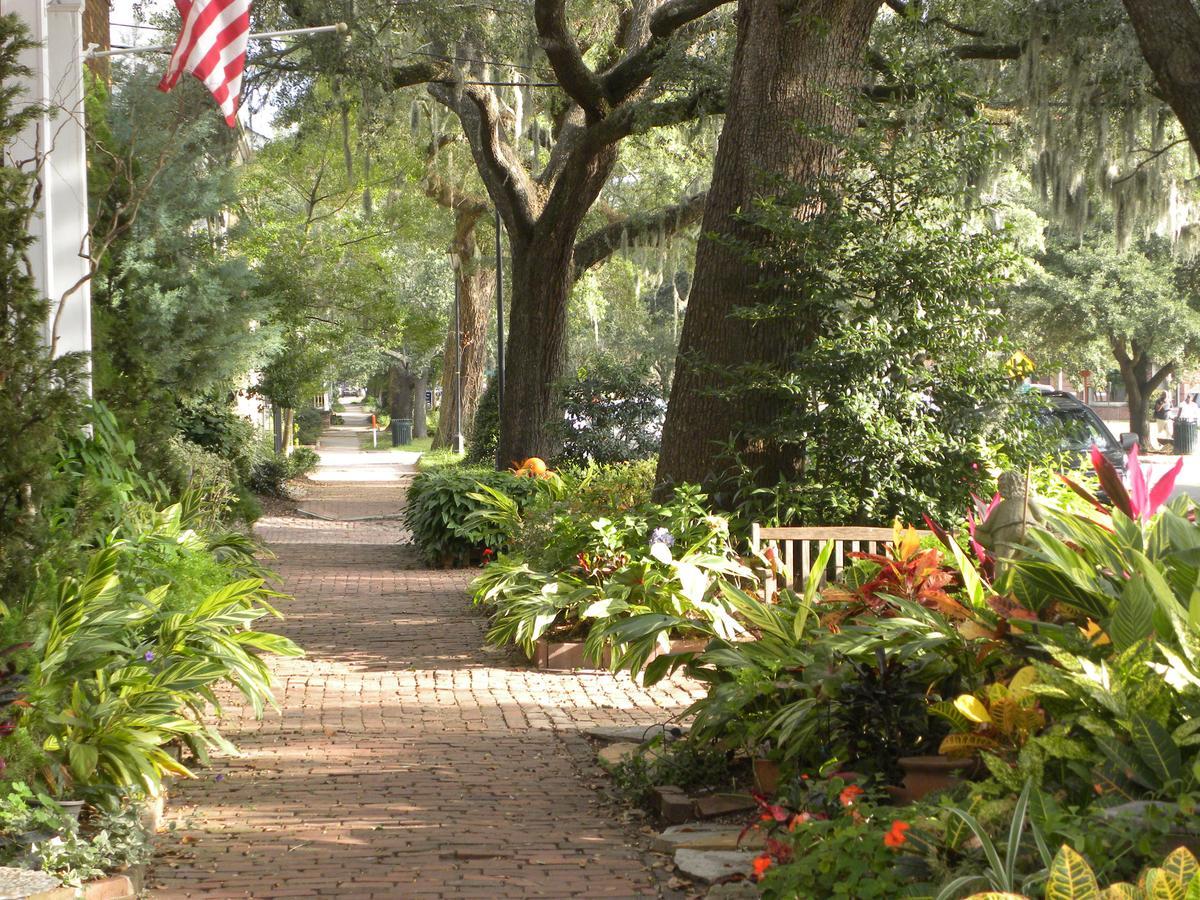 Armstrong Inns Savannah