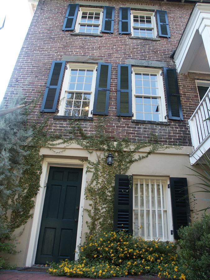 Bed & Breakfast Armstrong Inns