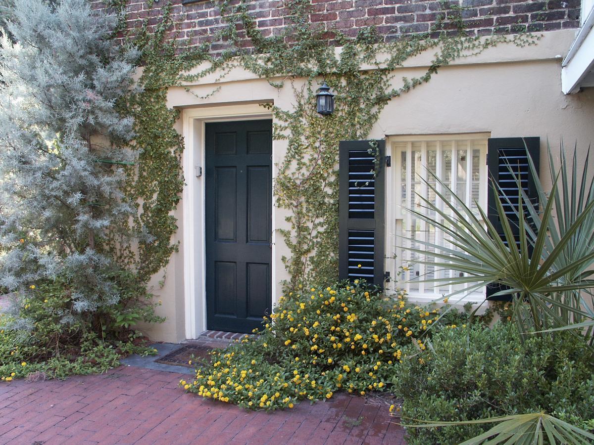Bed & Breakfast Armstrong Inns 4*