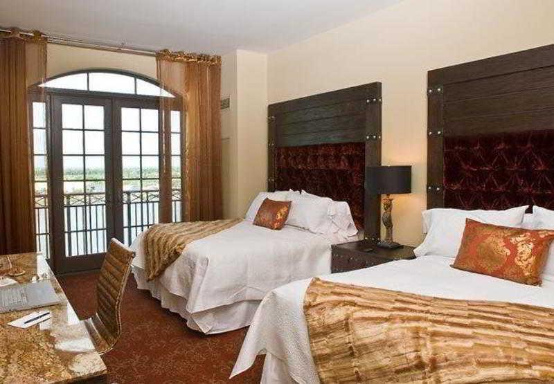 The Bohemian Riverfront, Autograph Collection Hotel