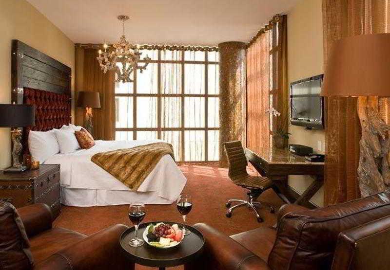 Hotel The Bohemian Riverfront, Autograph Collection 4*
