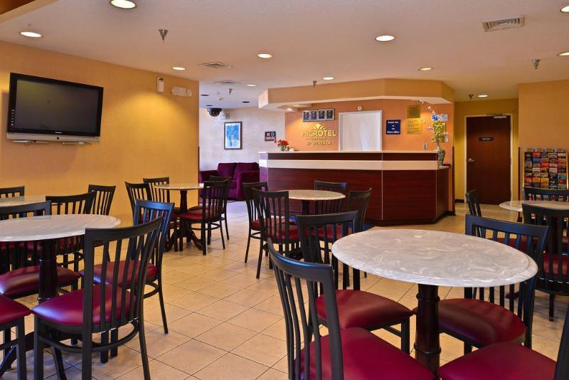 Hotel Microtel & By Wyndham Savannah/pooler 3*