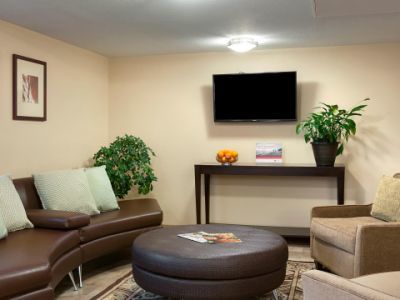 Hotel Candlewood Airport By Ihg