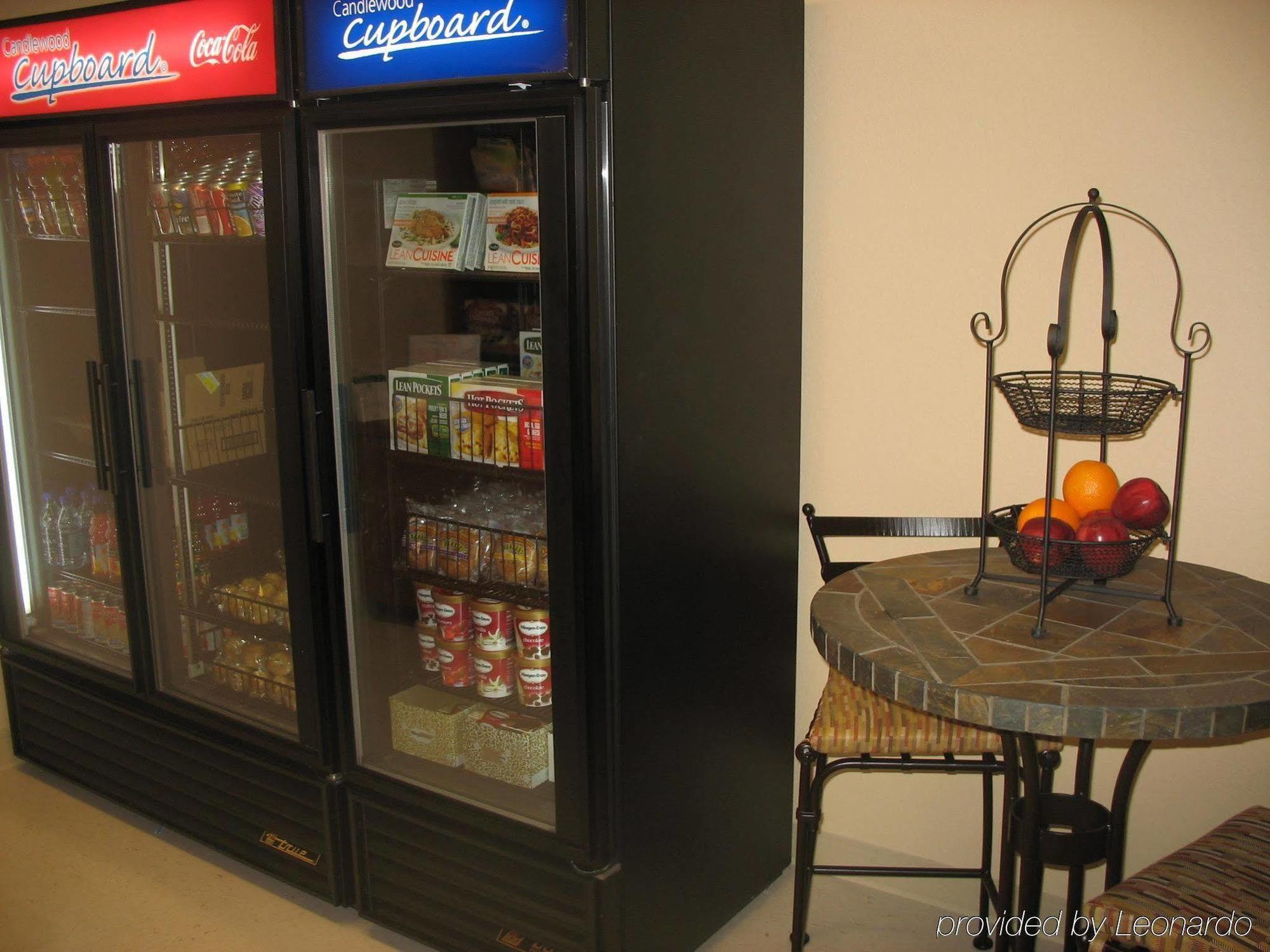 Hotel Candlewood Airport By Ihg