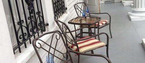 The Confederate House 3*