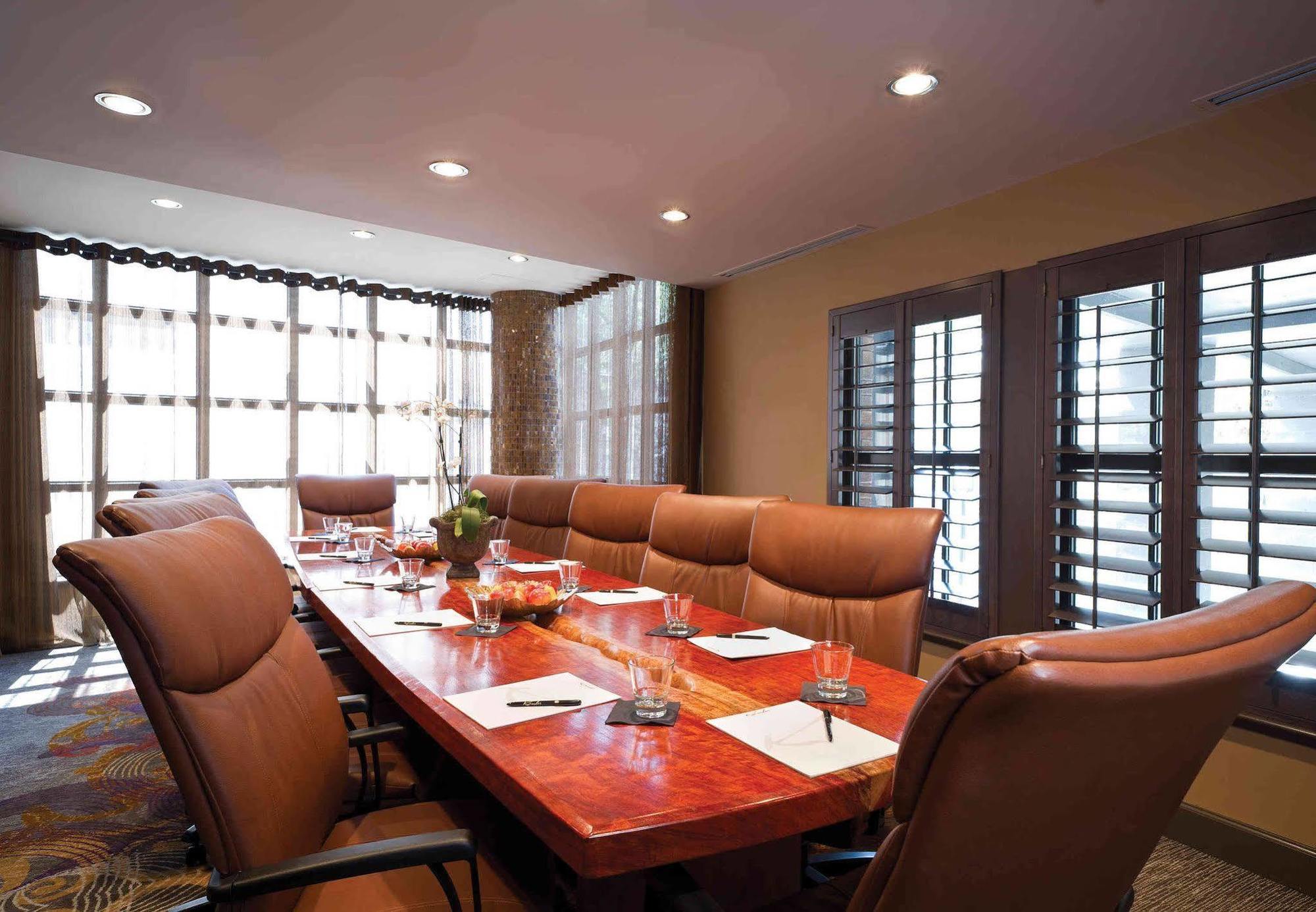 The Bohemian Riverfront, Autograph Collection Hotel