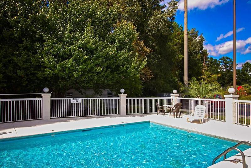 Microtel & By Wyndham Savannah/pooler 3* Savannah