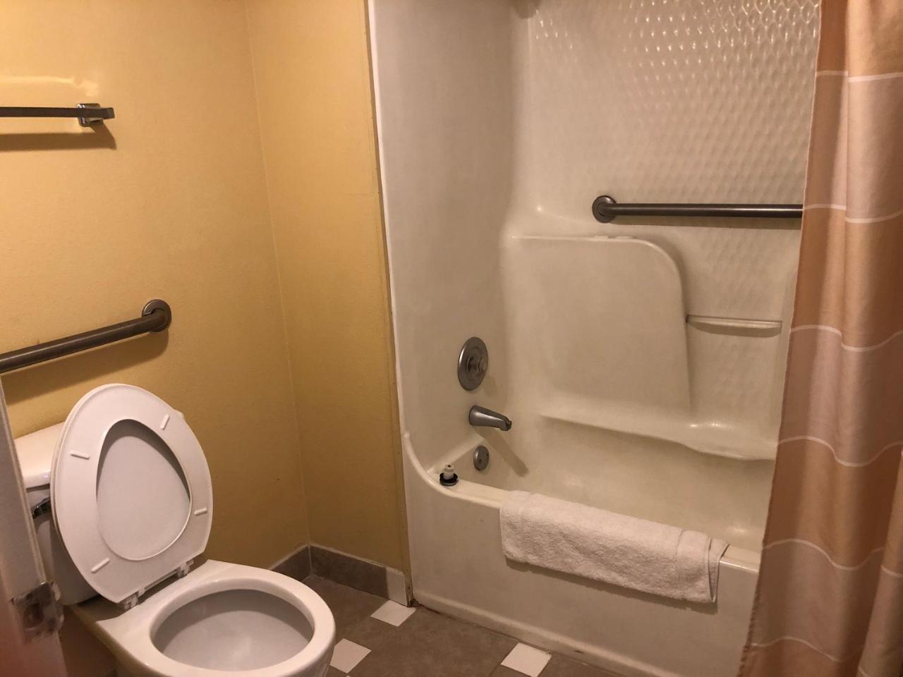 Hotel Americas - I-95 Savannah
