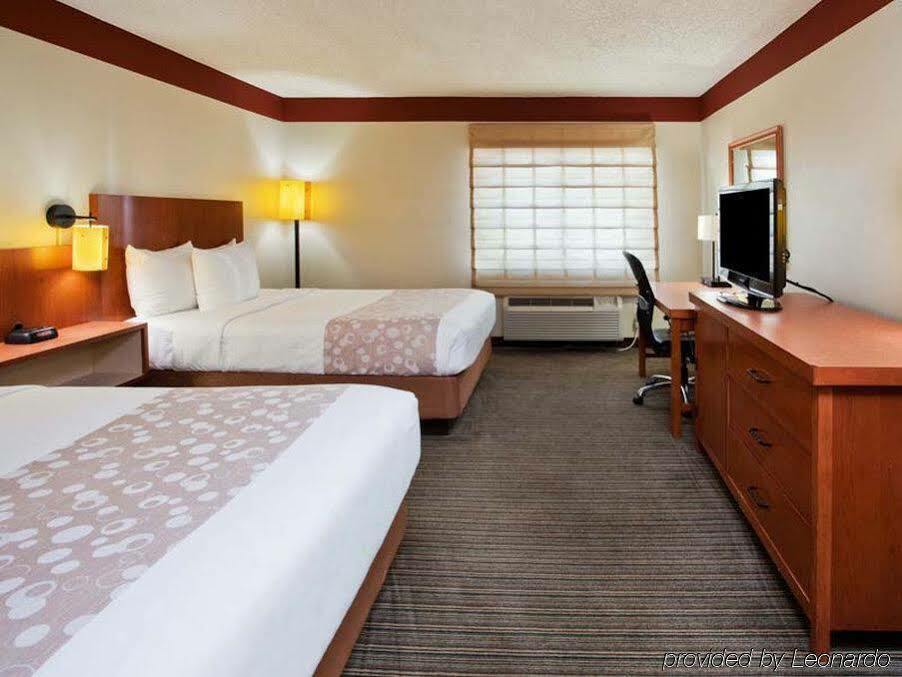 Spark By Hilton Midtown Hotel 3*
